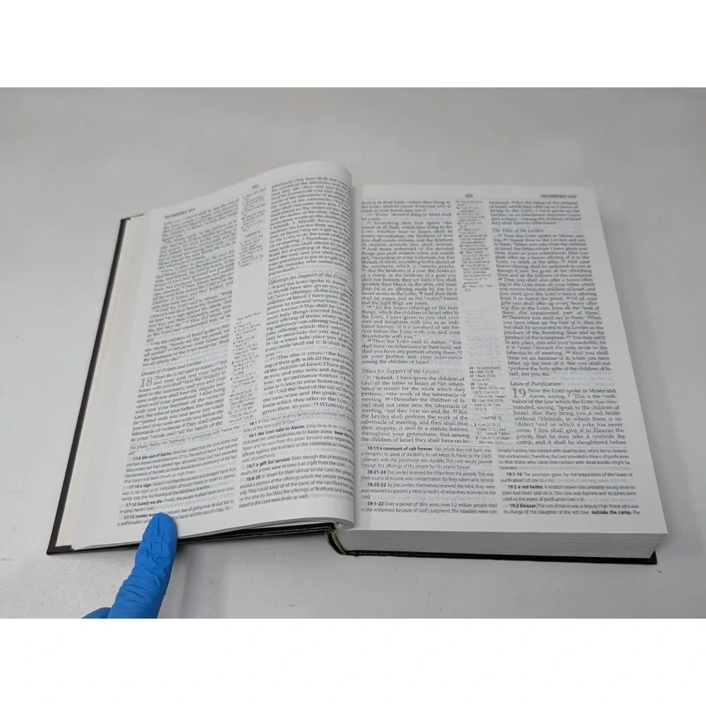MacArthur Study Bible NKJV by John‎ MacArthur 1997 Hardcover Vintage 90s Revised